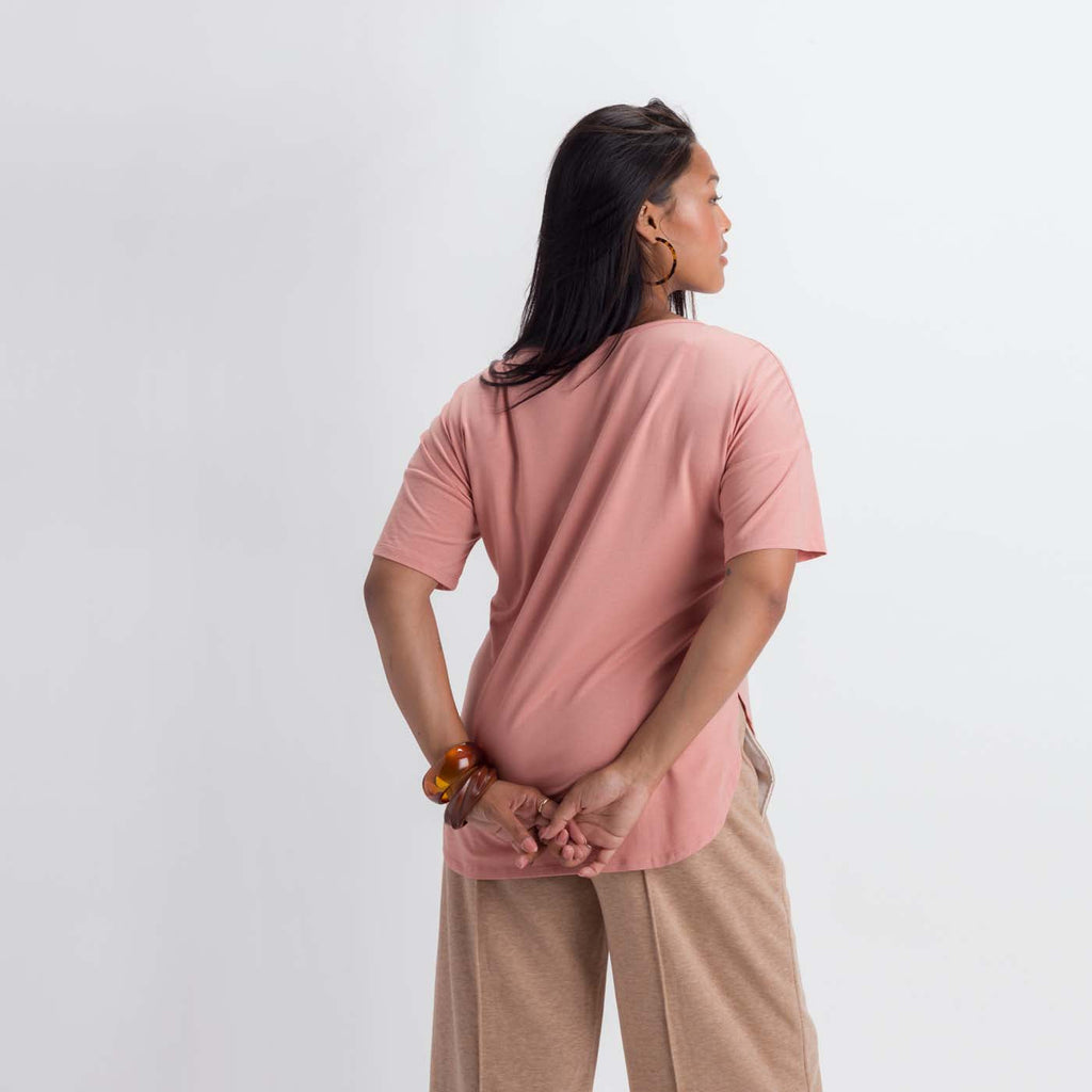 Apparel > Clothing > Women > Shirts & Tops > Tshirts - Relaxed Crew T-Shirt - Dusty Pink