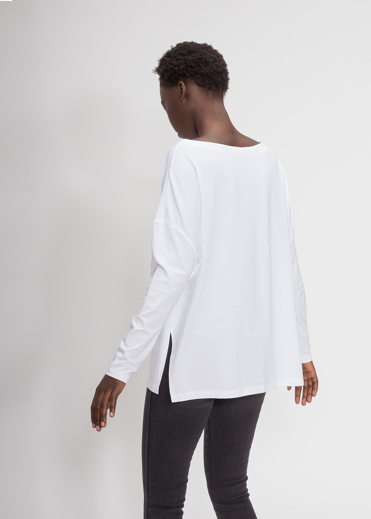 Long-sleeve Shirt - Women's Oversized Long Sleeve Boatneck T-Shirt In Supima Cotton Stretch