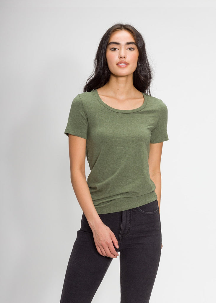 T-Shirt - Women's Classic Scoop Neck T-Shirt In Supima Cotton Stretch